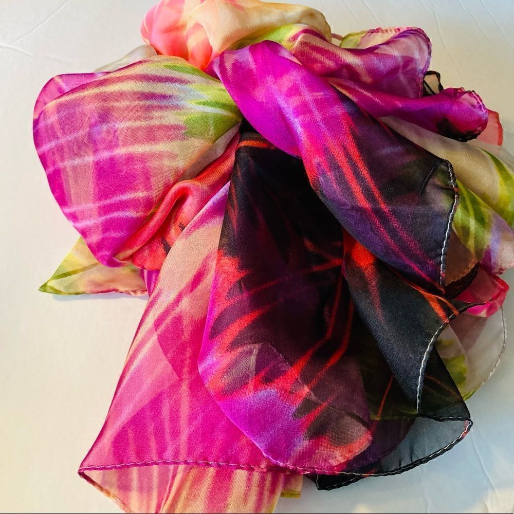 73X20” Watercolor Gradient Fushia Scarf